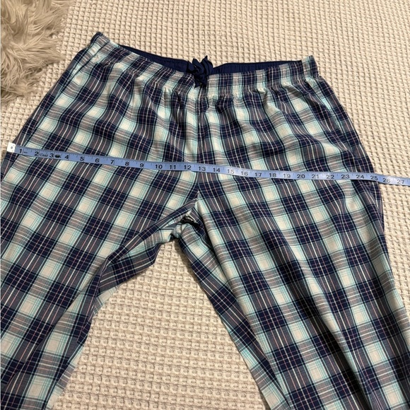 Victoria's Secret Blue and White Plaid Pajama Set - Picture 16 of 16